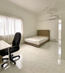 Jalan Pokok Serunai (D16), Semi-Detached #489611831